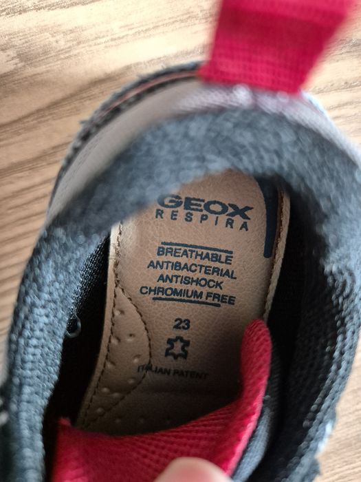 Buty Geox B Alben sneakersy 23