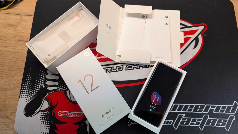 Smartfon Xiaomi Mi 12 128GB stan bdb+ Polska dystrybucja. 1-właściciel