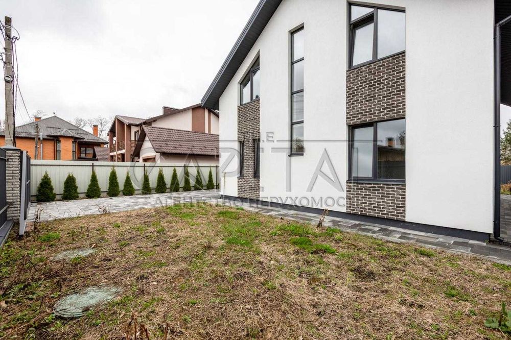 Продаж будинку 150м2  із власною земльно ділянкою 5 соток в с. Крюківщина