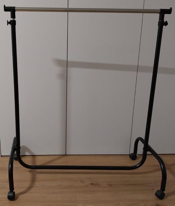 Wieszak, stojak mobilny, przeprowadzki, tymczasowy jysk