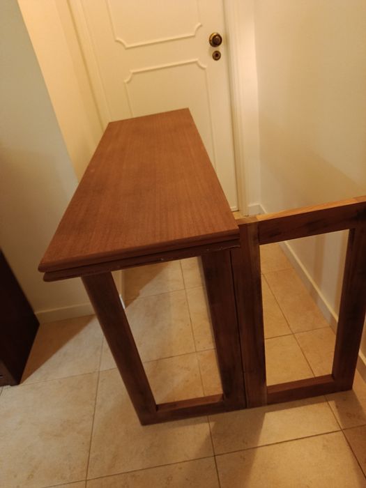 Vendo mesa de jantar desdobrável