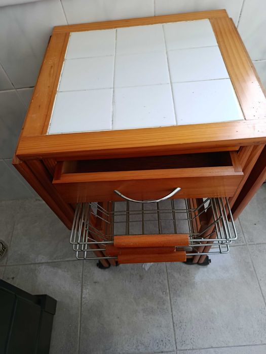 Carrinhos de cozinha467063637457643522