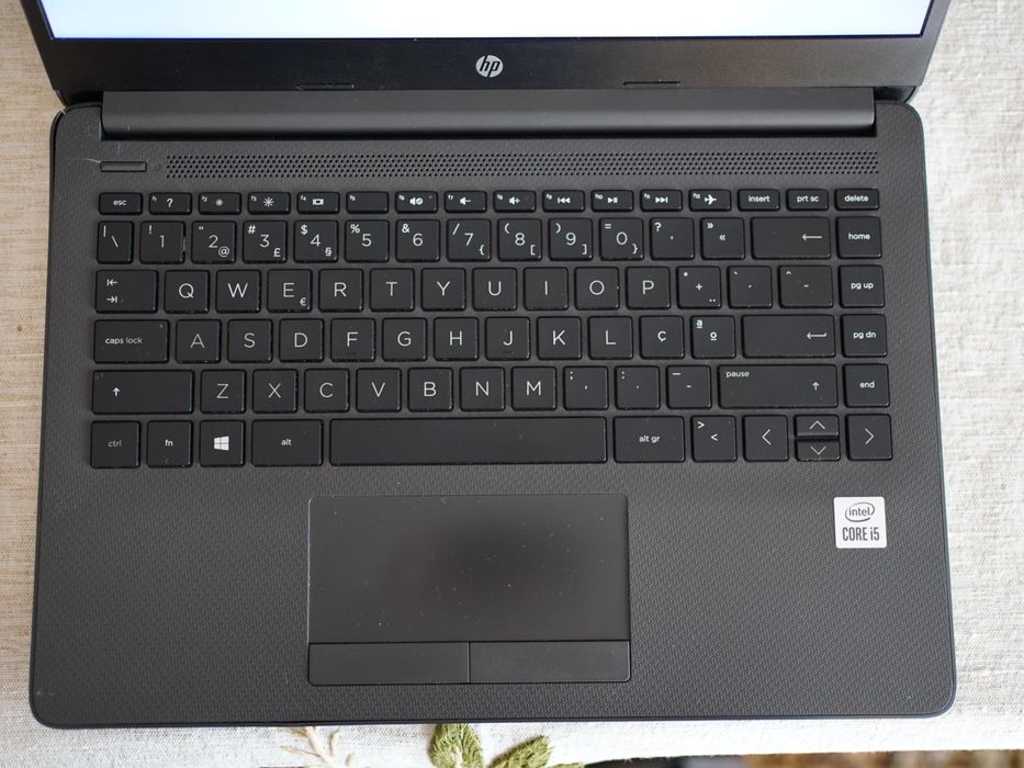 HP 240 G8 i5 16gb 256