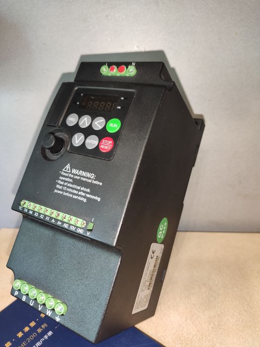 Вхід220в вихід380в Частотнік 220-380 повишаючий Перетворювач частотний