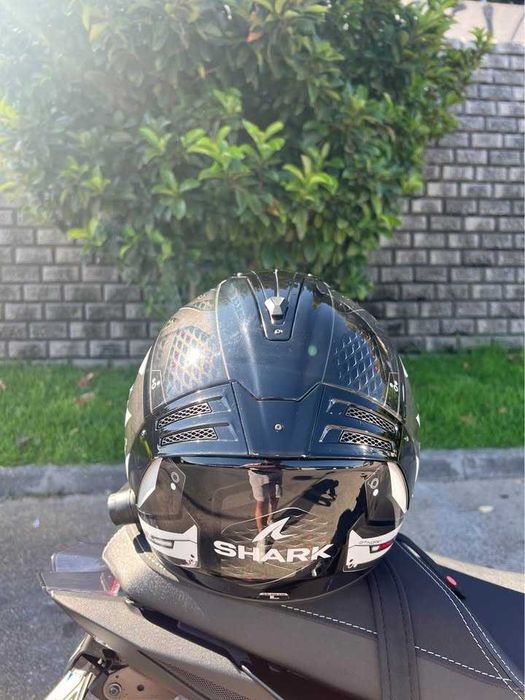 Shark Spartan RS --- Preto --- L --- Muito bom estado