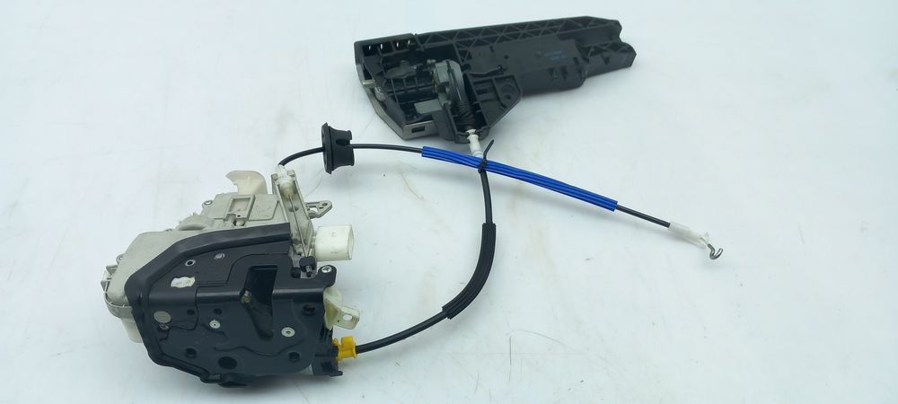 Fechadura / fecho porta frente esquerdo AUDI A4 (8K2, B8)