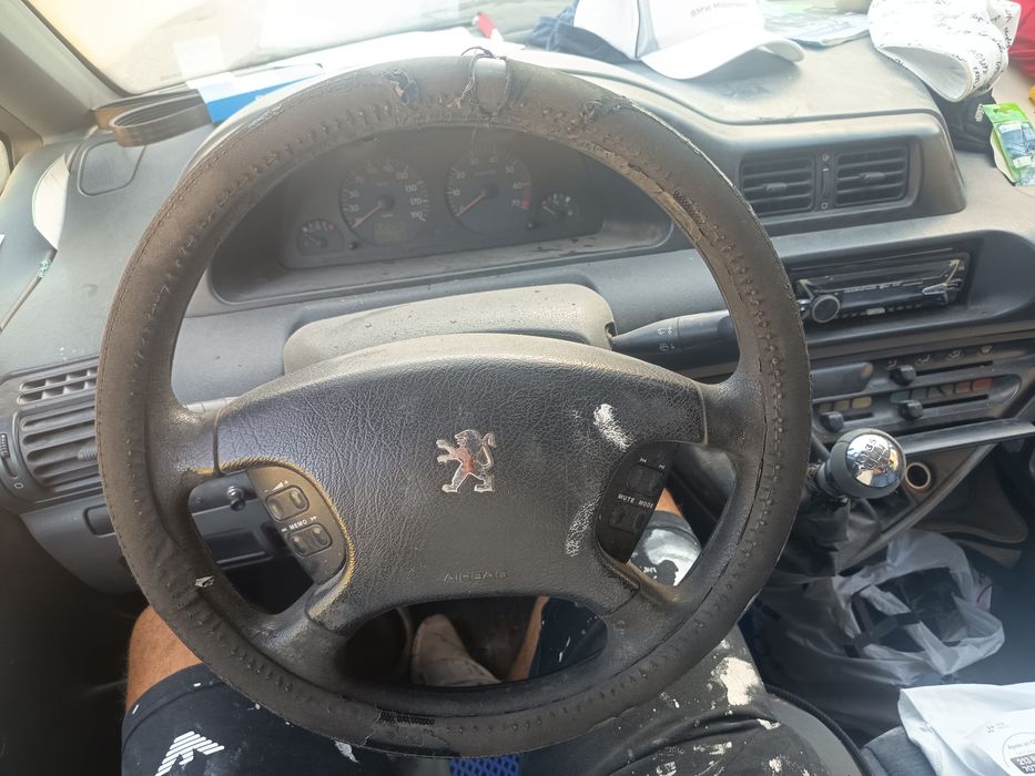 Peugeot expert HDI (Ler anúncio)