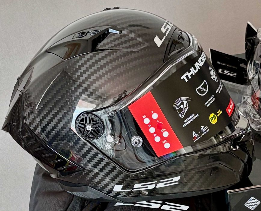 Capacete NOVO LS2 Thunder Carbon Plus (30% Desconto) EXTRAS. Tam. L-XL
