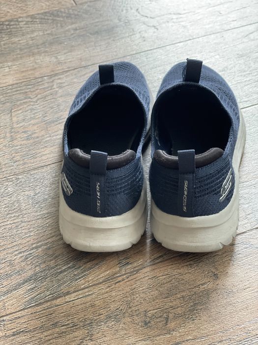 Skechers  Air-Cooled Memory Foam r.33,5