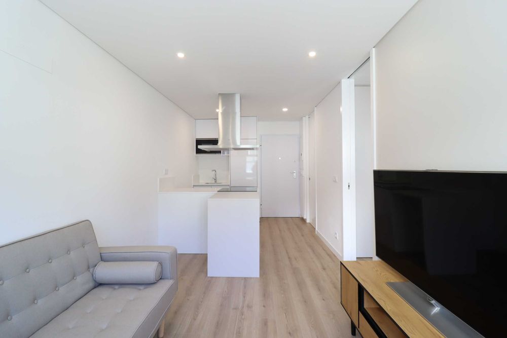 APARTAMENTO NOVO | RUA HENRIQUE BRAVO , SÃO MAMEDE INFESTA