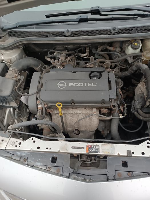 Opel Astra 1.6 benzin 2011