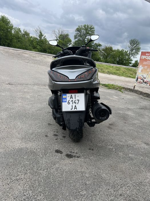 Продам  Yamaha majesty