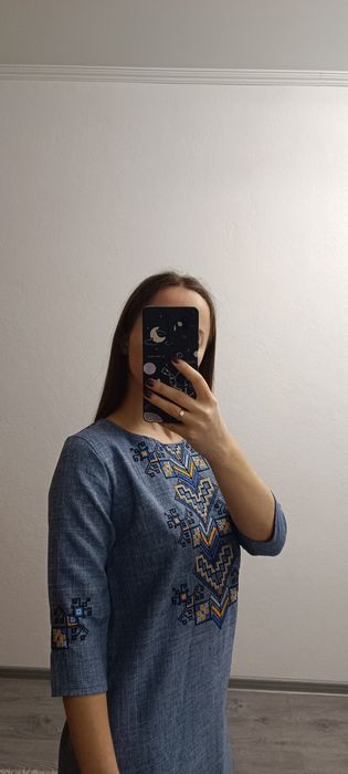 Вишите плаття в синьому кольорі