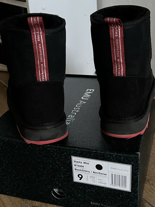 Ugg Emu Australia, жіночі  чорного кольору