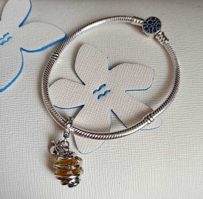 Bransoletka na zawieszki S925 + srebrny charms ul pszczółka miód GNOCE