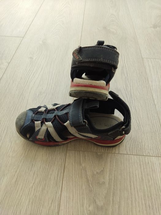 Sandálias criança tamanho 31 Geox