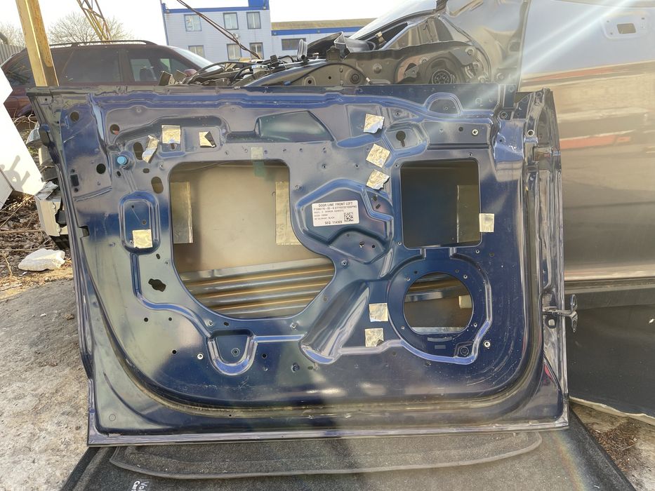 Двері передні ліві Tesla Model X 2022+ plaid