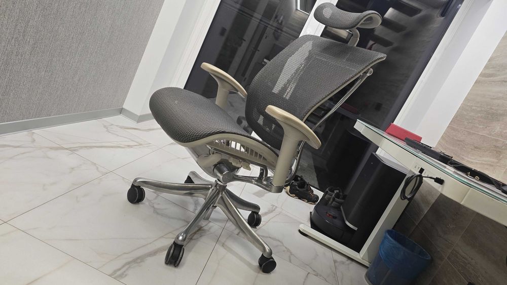 Кресло офисное Expert Spring для руководителя эргономичное