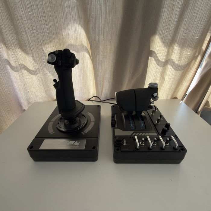 Logitech x56 (simulador de voo)