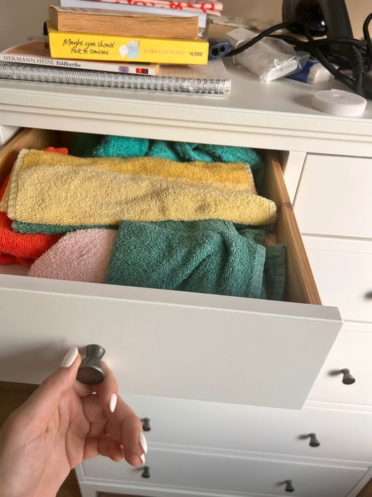 Cómoda branca ikea