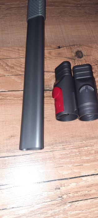 Zestaw dwóch szczotek dedykowanych  odkurzacz dyson