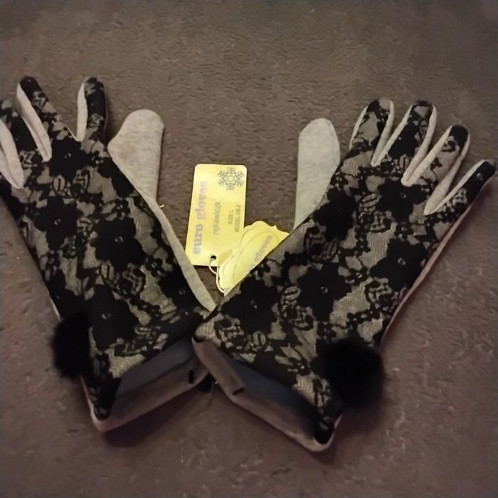 Rękawiczki z koronką