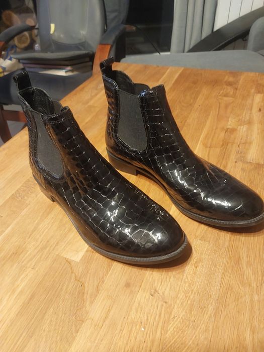 Botki  damskie, prawie nowe.we we. Rozmiar41..41.