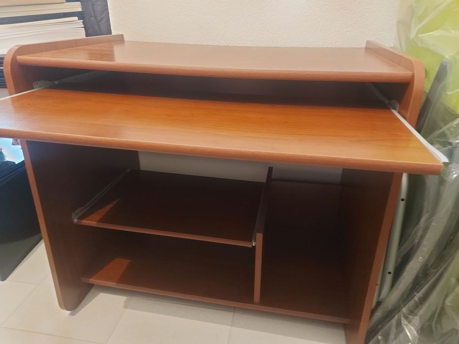 Secretária para computador
