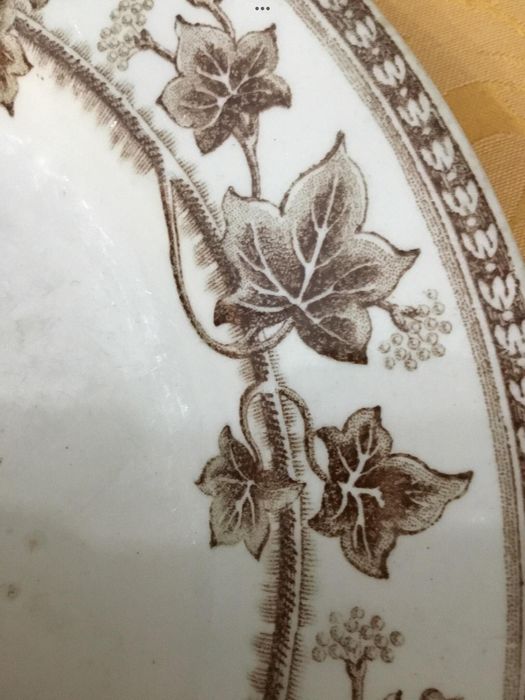 RARÍSSIMO PRATO de Wedgewood , anos 1870 , série Hera