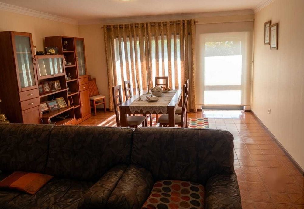 Apartamento T3 de 130 m² em Paredes de Coura | 2 WC | 2.º andar