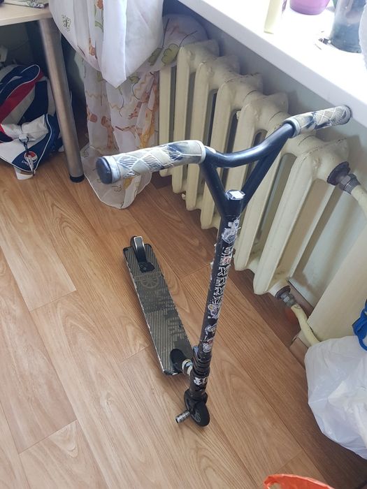 Продам 2 самоката трюковой.