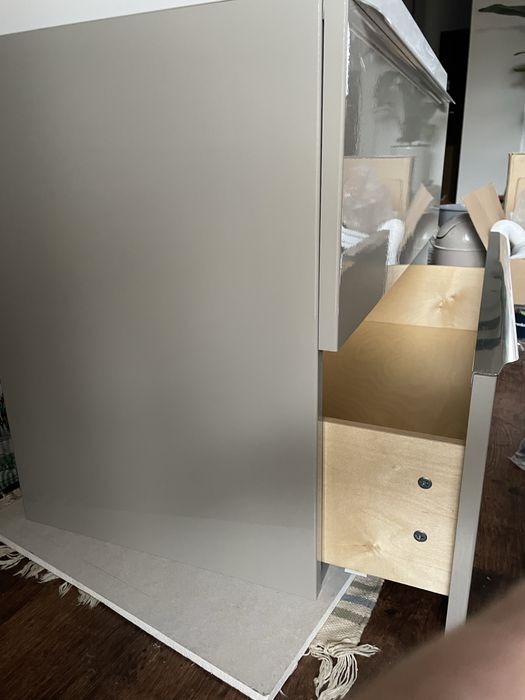 Szafka z unywalka i kranem