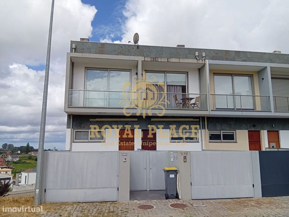 Moradia em Banda T3 Urbanização Quinta do Areeiro