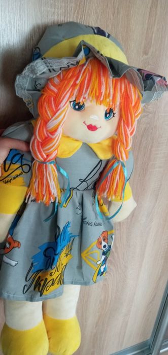 Лялька велика м'яка