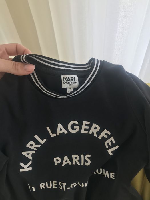 Veatido karl lagerfiel preto 8 anos