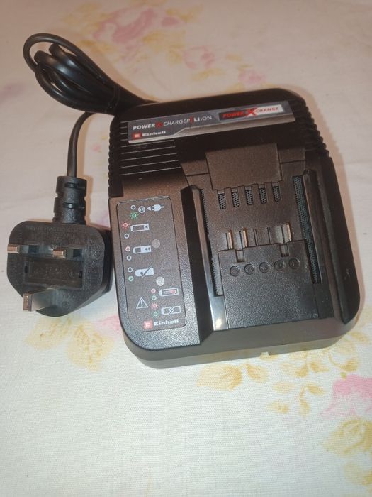 Ladowarka EINHELL POWER X charger 20V 3A 72W