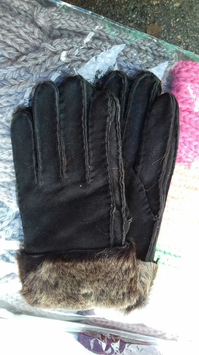Рукавиці жіночі шкіряні.