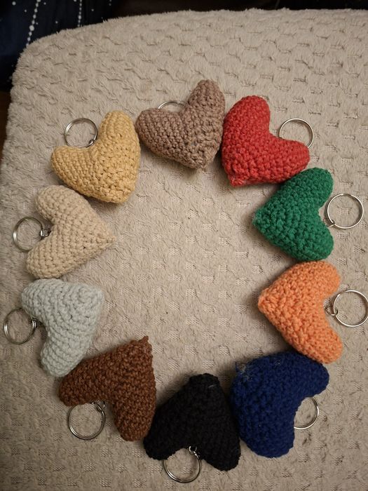 Szydełkowe serduszko – brelok handmade | ręczna robota