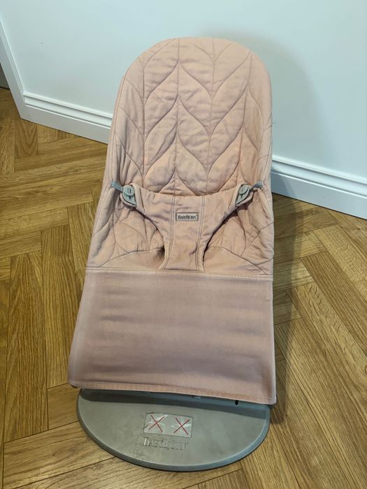 Leżaczek bujaczek babybjorn