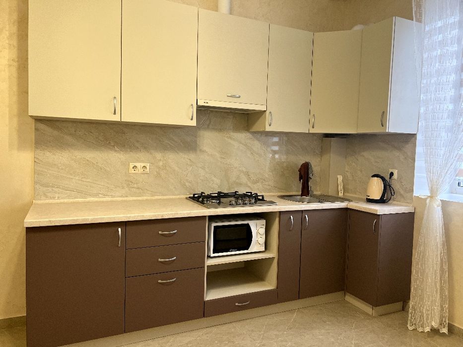 Оренда подобово в мікрорайоні Озерна