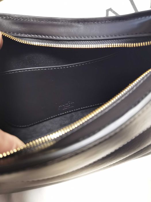 Шкіряна сумка Alaia black