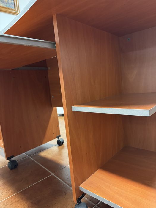 Secretaria como nova