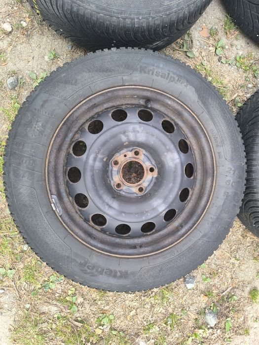 Opony zimowe Kleber na felgach 215/60R16