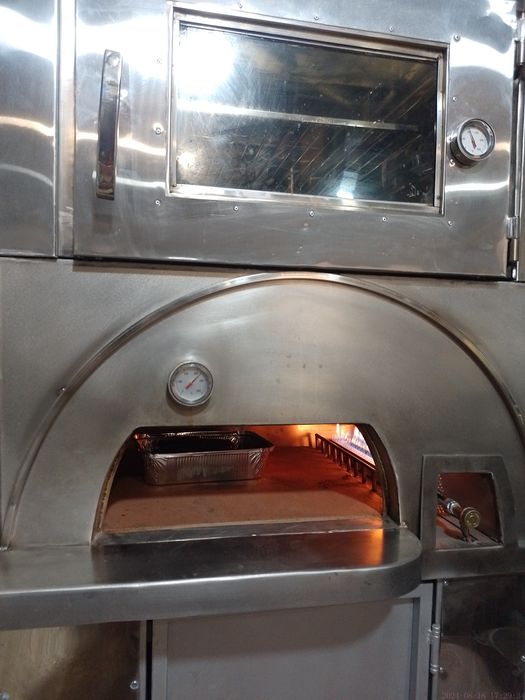 Печка подовая, печь  для пиццы, с конвекционной духовкой газ-электро