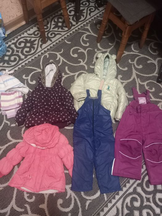 Віддам дитячі речі, взуття десь від 1 року до 2