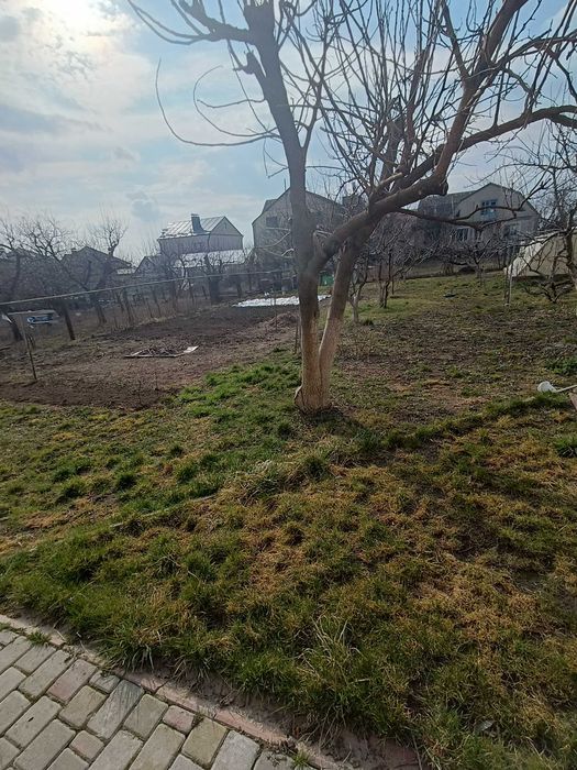 Продам будинок в місті , супер - місце!