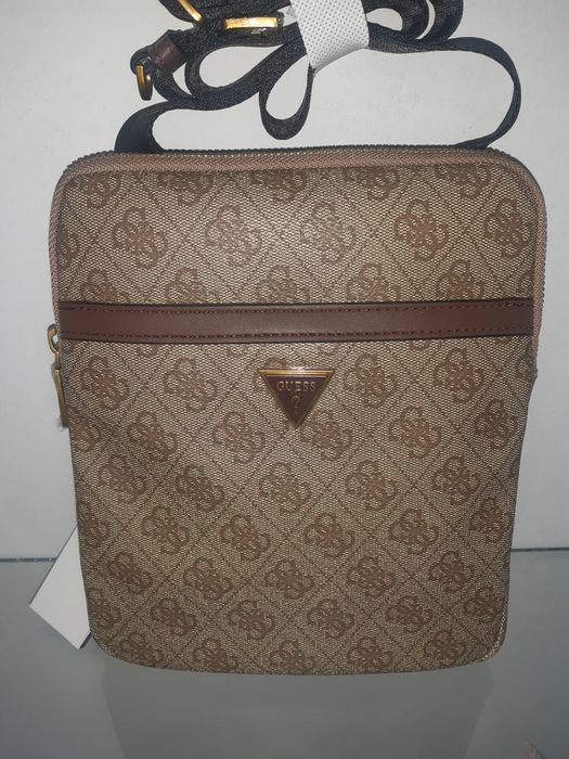 Чоловіча сумка GUESS.