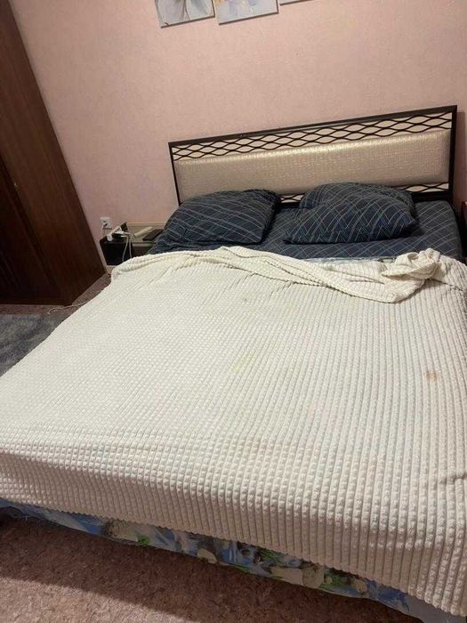 Quarto agradável em apartamento compartilhado para alugar.