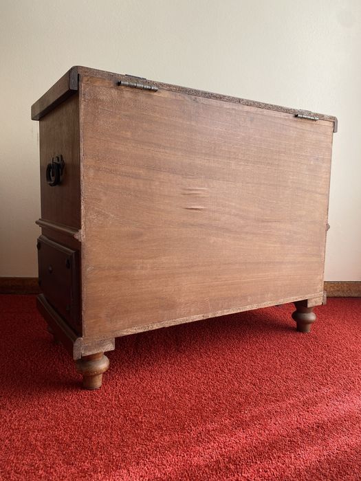 Pequena arca/ Baú Rústico