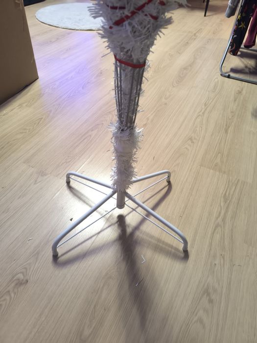 Pilnie sprzedam białą choinkę